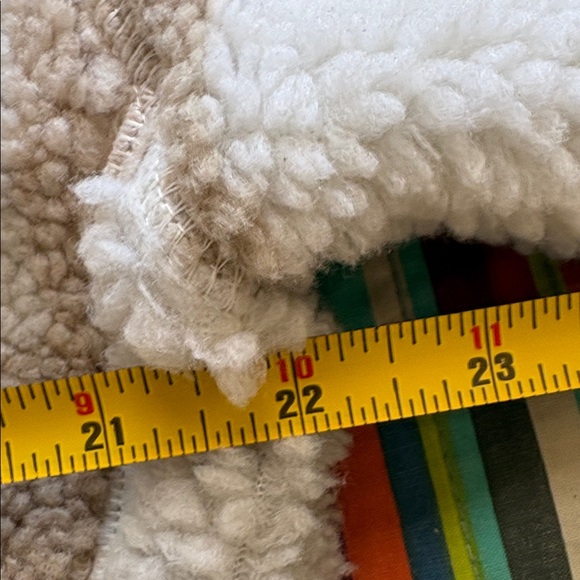 Nike Men's Zip-Up Sweater in Beige and Cream size small new tags, 100% polyester - Picture 9 of 13